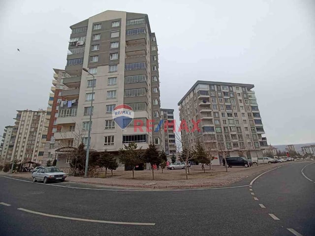 BELSİN 19 MAYISTA SATILIK 3+1 170 M2 GENİŞ KOMBİLİ TEMİZ DAİRE