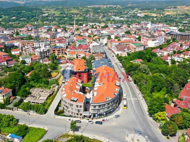 KEMERBURGAZ’IN ZİRVESİNDE , SİTE İÇERİSİNDE , SATILIK 2+1 DAİRE