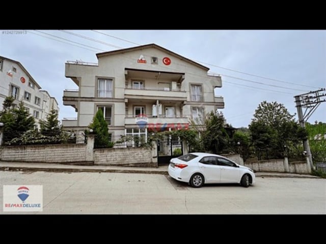 YEŞİLYURT MAHALLESİNDE SATILIK 3+1 ÇATI DUBLEKS