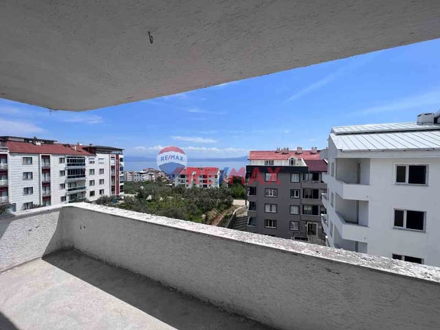 ARMUTLU KARŞIYAKA MAH.DE SATILIK 2+1 DAİRE..