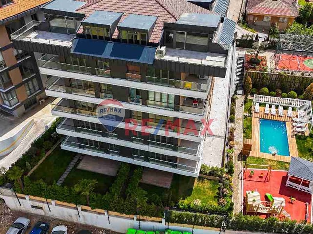 BEYLERBEYİ VADİMAHAL’DE KAPALI OTOPARKLI SATILIK 3+1 SATILIK LÜKS DAİRE