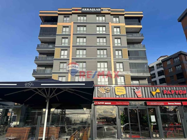 REMAX CENTRAL ' ÜNIVERSITE KAVŞAĞI ÜZERINDE 4+1 LÜX KONUT