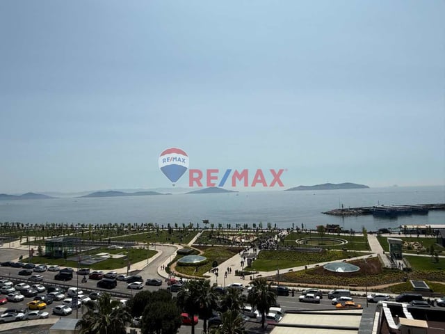 YALI BOSTANCI'DA LEBIDERYA DENIZ MANZARALI LÜKS EŞYALI SATILIK