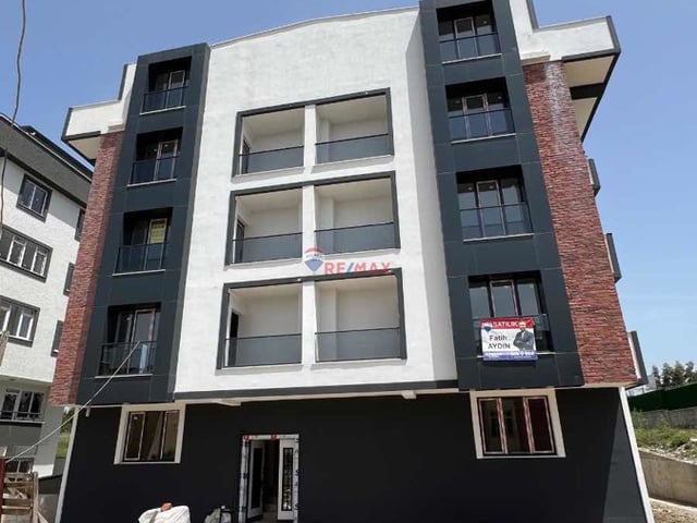 ÇAYIROVA AKSE MAH.SATILIK ARAKAT ASANSÖRLÜ SIFIR 2+1 DAİRE