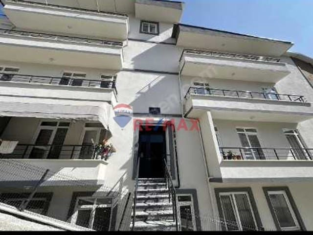 İZMİT MERKEZİ KONUMDA TARAMWAYA YAKIN 3+1DUBLEXS DAİRE