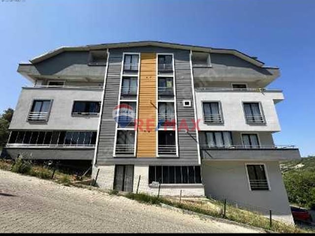 İZMİT KURU ÇEŞMEDE 3+1 ASANSÖRLÜ SIFIR DAİRE