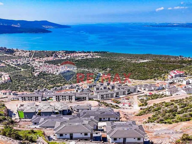 DİDİM AKBÜK’TE FUL DENİZ MANZARALI KÖŞE BAŞI 2+1 BAHÇE KATI