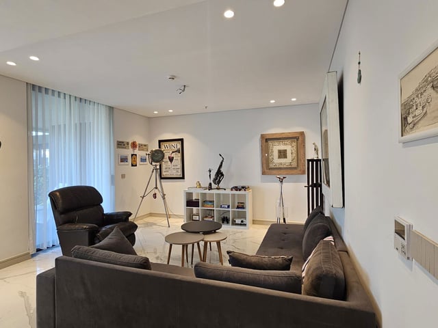 ÇEŞME AYASARANDA MARINERA ÖZEL PLAJLI LÜKS SITEDE 2+1 SATILIK