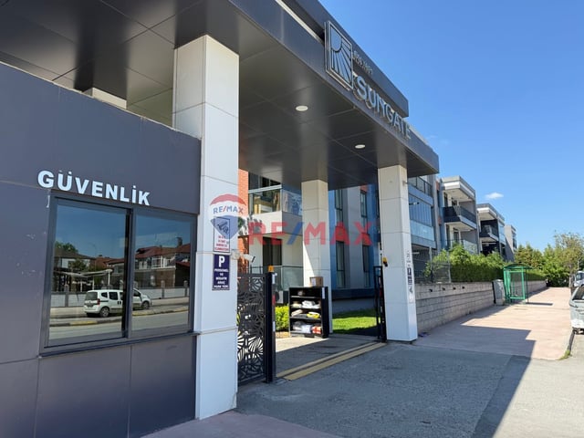 REMAX DESINGN SUNGATE SİTESİNDE SATILIK DAİRE