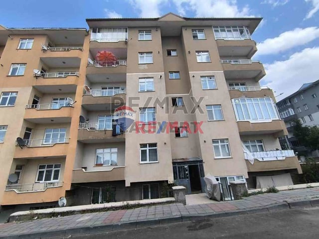 RE/MAX LACİVERT'TEN YILDIZKENT'TE 3+1 GENİŞ SATILIK DAİRE
