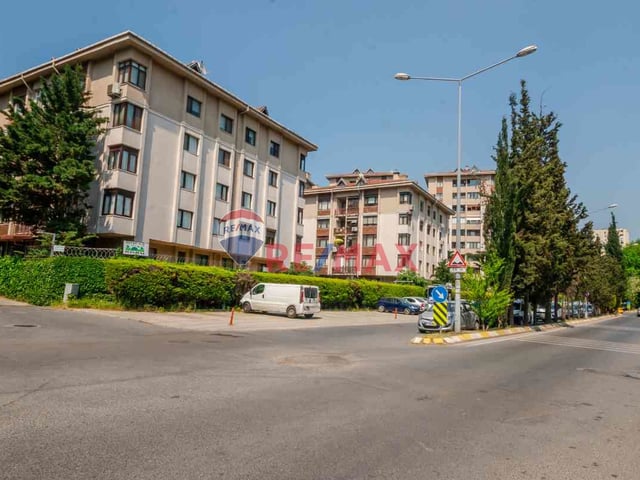 ATAŞEHIR SİNPAŞ KORU KONUTLARI'NDA SATILIK 3+1 BAHÇE DUBLEKS