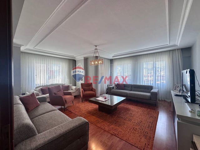 DURUŞEHİR BÖLGESİ SİSTEM SİTESİNDE SATILIK ARAKAT 3+1 DAİRE