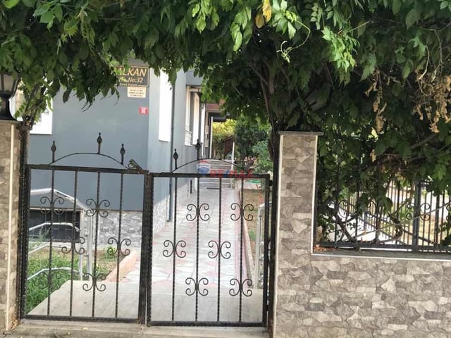 LÜLEBURGAZ'DA CADDE ÜZERI FULL EŞYALI,OTOPARKLI KIRALIK 3+1 DAIRE