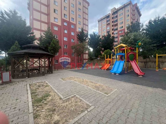 REMAX KUZEY MEHMET AY'DAN TOKI BADALLI BLOKLARI KIRALIK 3+1