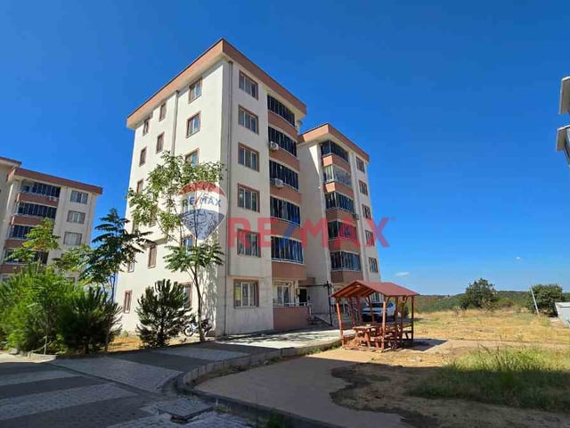 REMAX CANBEK-KİRALIK- HUZURLU YAŞAM ALANI !