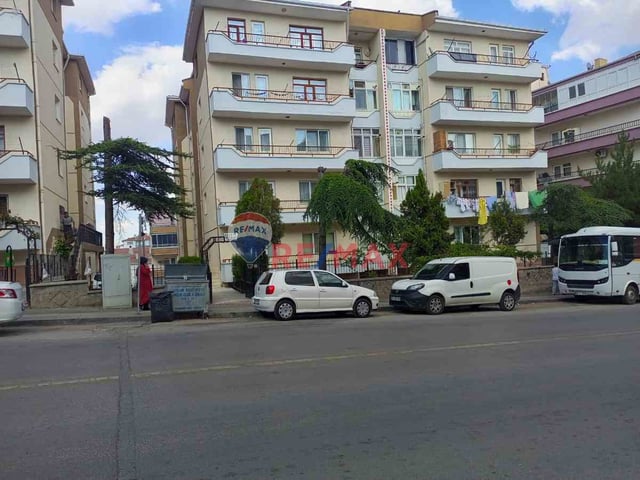 SINCAN MERKEZDE ARA KAT SATILIK DAIRE 3+1