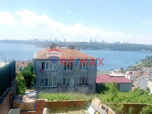 REMAX ASHILL BEYKOZ YALIKÖY DE BOĞAZ MANZARALI MÜSTAKIL EV
