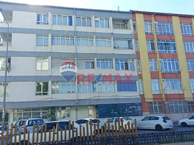 FUZULİDE ANACADDE ÜZERİ SATILIK MASRAFSIZ 2+1 GENİŞ DAİRE