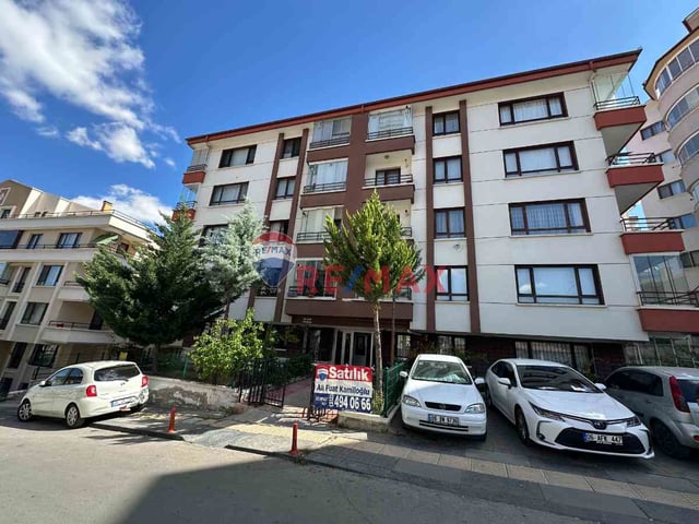 ÖVEÇLER ATA MAHALLESİNDE SATILIK 2+1 DAİRE