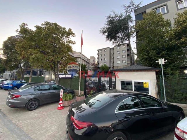 KOŞUYOLU’NDA SATILIK 3+1 DAIRE