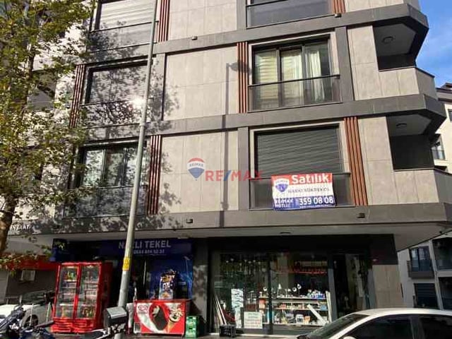 BEŞIKTAŞ DIKILITAŞ EMIRHAN CADDESI ÜZERINDE SIFIR DAIRE
