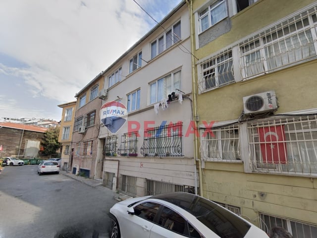 TARİHİ YARIMADA DA FEVZİ PAŞA CADDESİNE 2 DK MESAFEDE 2+1 SATILIK DAİRE