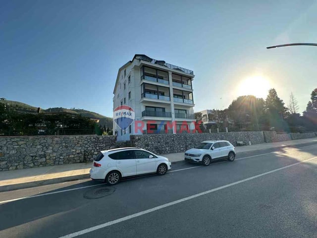 KOCAELİ KARAMÜRSEL EREĞLI SAHIL CADDESİNDE DENIZE SIFIR KIRALIK 2+1 DAIRE