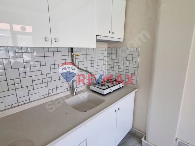 ÇARŞI MERKEZ ASARCIKLI CADDESİNDE İÇİ YENİLENMİŞ 1+1 KİRALIK DAİRE