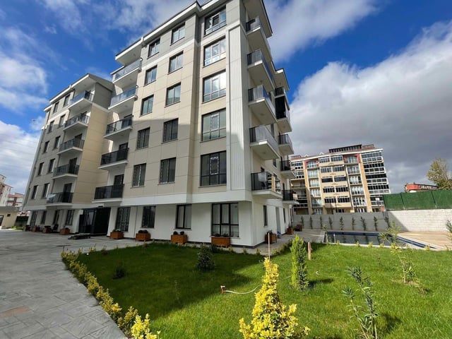 REMAXLAND'DAN ÖZ EREN PARK'TA KİRALIK 1+1