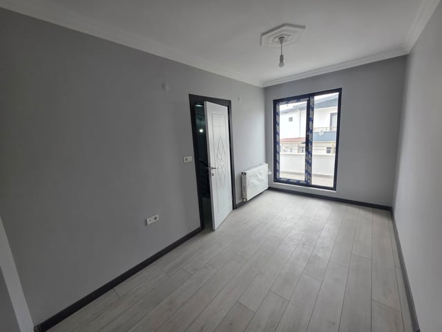 KARTEPE, BAHÇEŞEHİR KOLL. CİVARI,GENİŞ 2+1,ÇATI EĞİMSİZ DAİRE