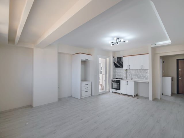 ÇİĞLİ ESENTEPE MAHALLESİNDE SIFIR TADİLATLI KİRALIK 1+1 DAİRE