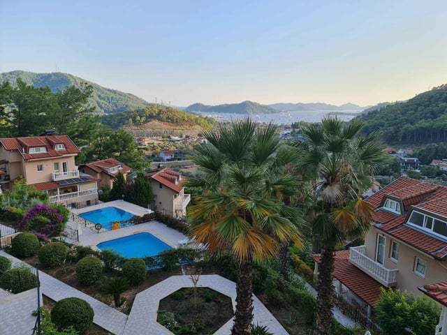 MUHTEŞEM DENIZ, GÖCEK VE MARINA MANZARALI DUBLEKS VILLA %