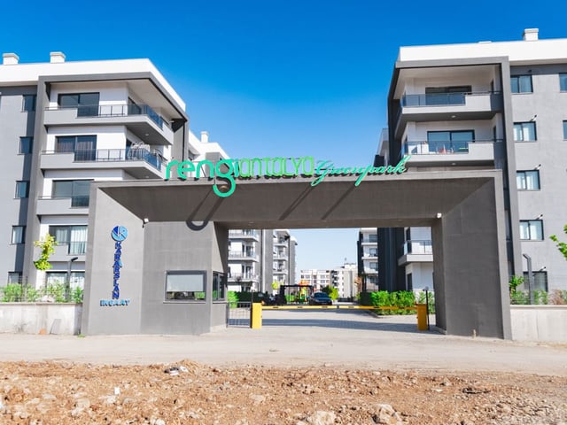 YENİKÖY MAH RENGİ ANTALYA GREEN PARK SİTESİNDE SATILIK 3+1 DAİRE