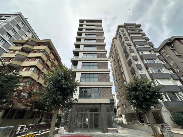 CADDEBOSTAN'DA EŞSİZ KONUMDA 250 M2 NET KATTA TEK DUBLEKS DAİRE