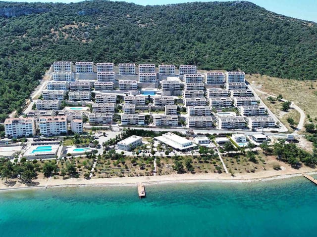 REMAX COOL 2' DEN DENİZE SIFIR KONUMLU SİTE İÇİ 2+1 DAİRE