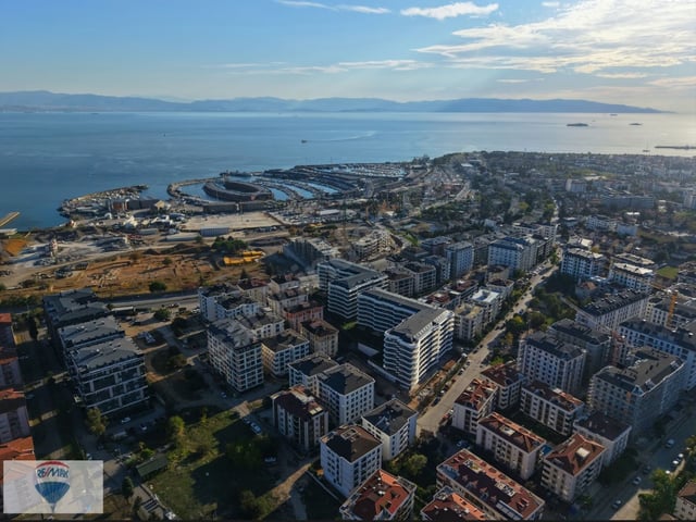 TUZLA İSTASYON MAH. MARİNA MANZARALI SATILIK 5+1 DUBLEX DAİRE