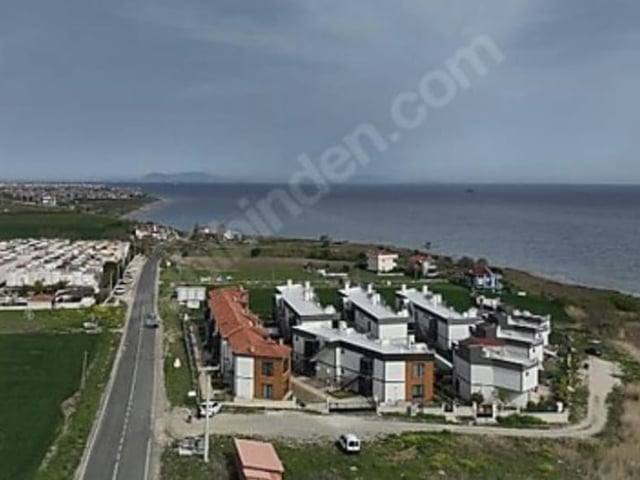 ŞARKÖY' DE HAVUZLU SITEDE YAZ-KIŞ OTURUMA UYGUN 2+1 DAIRE