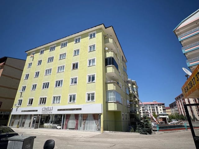 REMAX İLKE'DEN YILDIZKENT'TE 4+1 SATILIK DAİRE