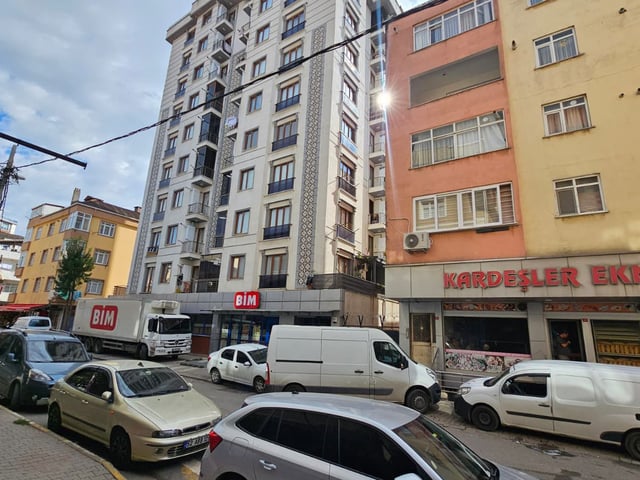 PENDİK KAVAKPINAR ABDİ İPEKÇİ CAD. ARA KAT SATILIK 2+1 DAİRE