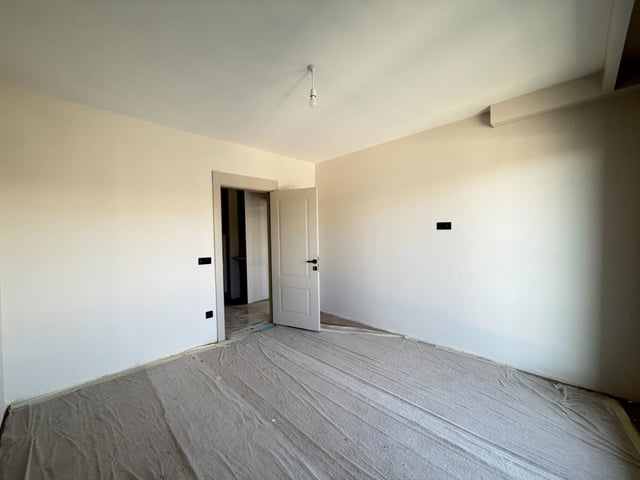 E5 HATTINDA FULL DONANIMLI LUX SİTEDE BÜYÜK TİP SATILIK 1+1