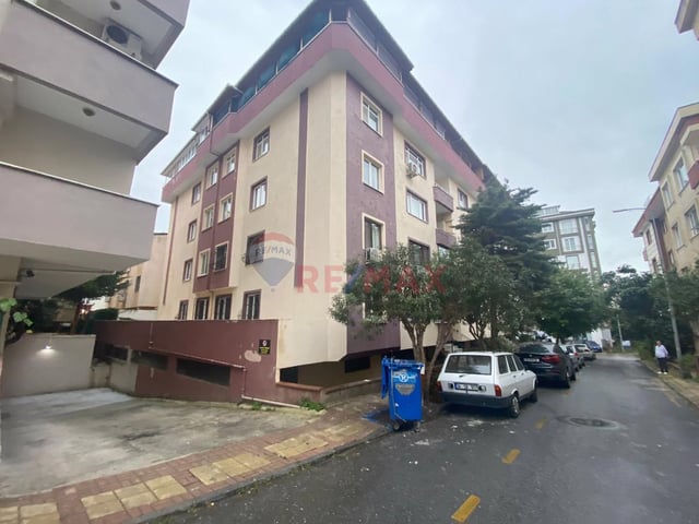 ÜSKÜDAR CUMHURIYET MAH. KOMPLE YENILENMIŞ SATILIK 3+1 DAIRE
