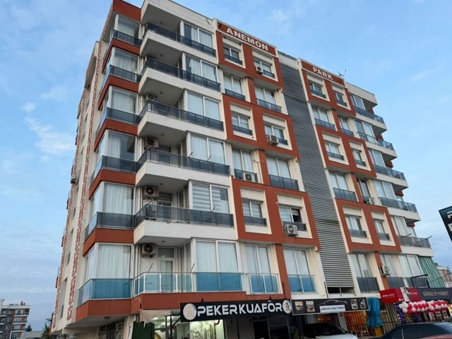 GÖKSU’DA AYRI MUTFAKLI ARA KAT HAVUZLU SİTE İÇİ SATILIK DAİRE