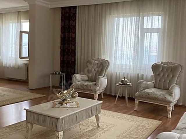 BEYLİDÜZÜ BARIŞ'DA KISA KATLIDA 5+2 280 M2 SATILIK DUBLEX DAİRE