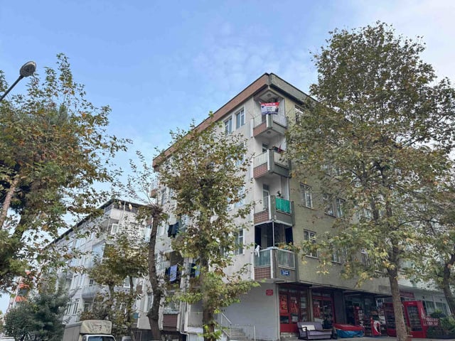 REMAX KUZEY EYÜP’TEN İLKADIM BAHÇELİEVLERDE SATILIK 3+1 DAİRE