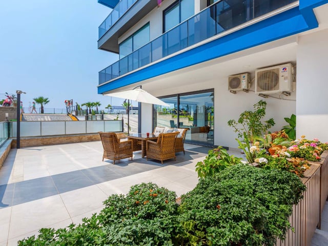 ALANYA / MAHMUTLAR MAHALLESI SAHILE SIFIR 2+1 SATILIK DAİRE
