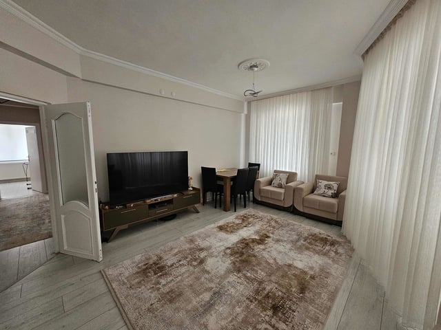DÖŞEMEALTI BAHÇEYAKA’DA MANZARALI İÇİ YENİLENMİŞ BAKIMLI 3+1 DAİRE