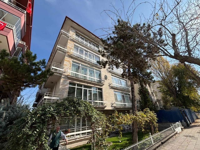 TAŞKENT CADDESİ ÜZERİ ARA KATTA OTOPARKLI ASANSÖRLÜ 3+1
