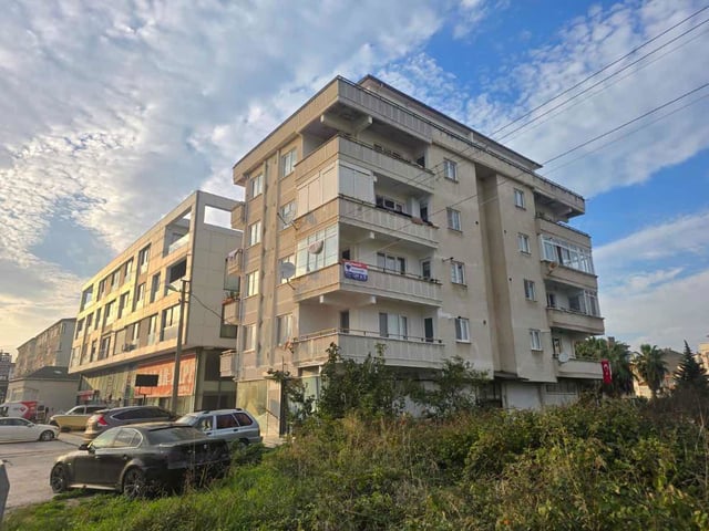 REMAX BEYAZ ÇINARCIK DA 2+1 SATILIK DAIRE