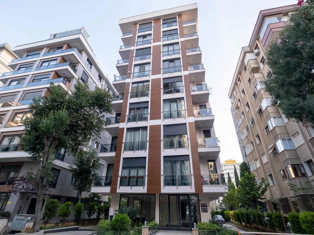 ERENKÖY & ABDÜLHALIK RENDA SOKAKTA, SATILIK BALKONLU 3+1 DAIRE