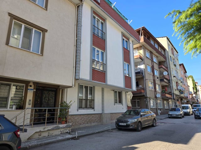 İZMİT KADIKÖY MAH. SATILIK 2+1 ARA KAT DAİRE